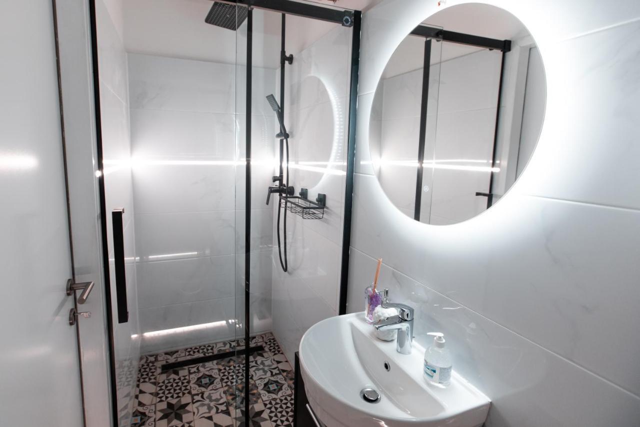 Petit Luxe Apartment Виена Екстериор снимка